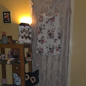 Rose & Olive Floral Sleeveless Blouse With Bow Tie Back